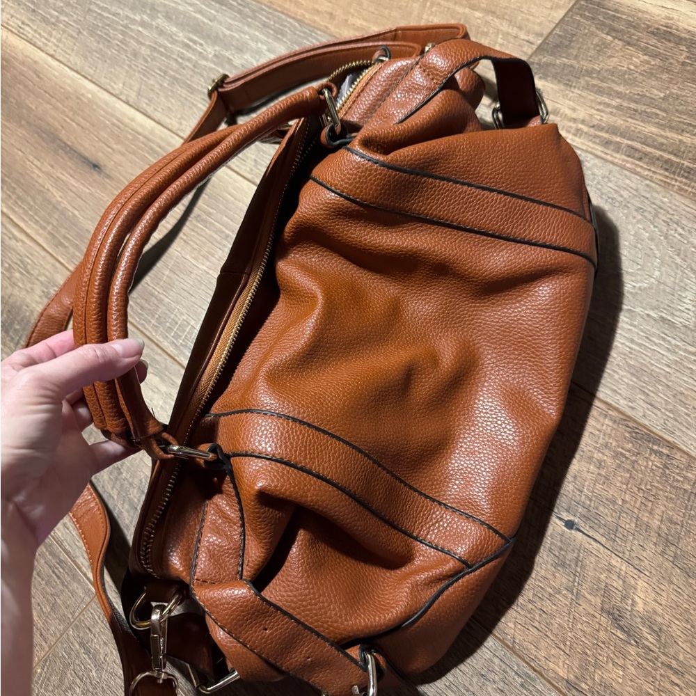 Elegant Tan Leather Handbag